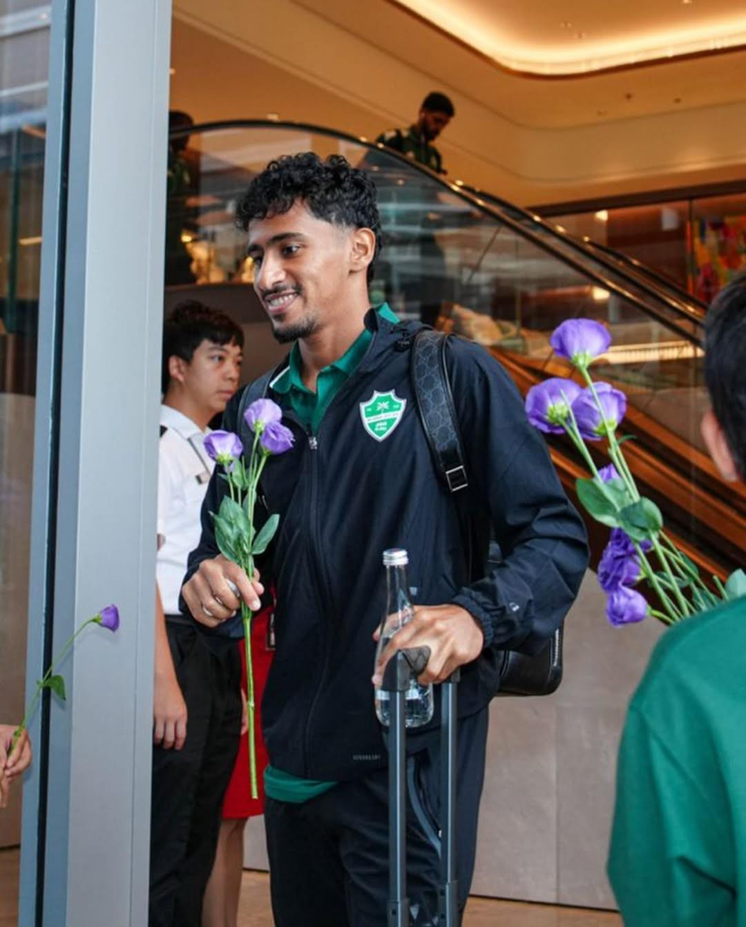 准备参加沙特超级杯，吉达国民全队已抵达中国香港