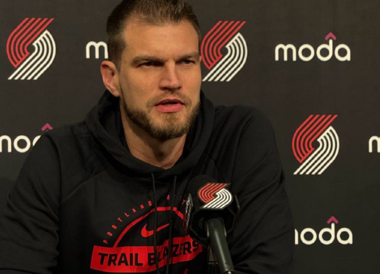 比卢普斯卖掉波特兰房产!队记:即便洗清罪名他也不指望重返帅位