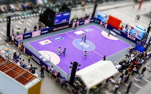 1730781054818080797.jpg 欧冠直播-“怒放竞技场”首现羊城 3V3街头足球潮爆大湾区