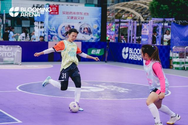 1730781071376058491.jpg 欧冠直播-“怒放竞技场”首现羊城 3V3街头足球潮爆大湾区