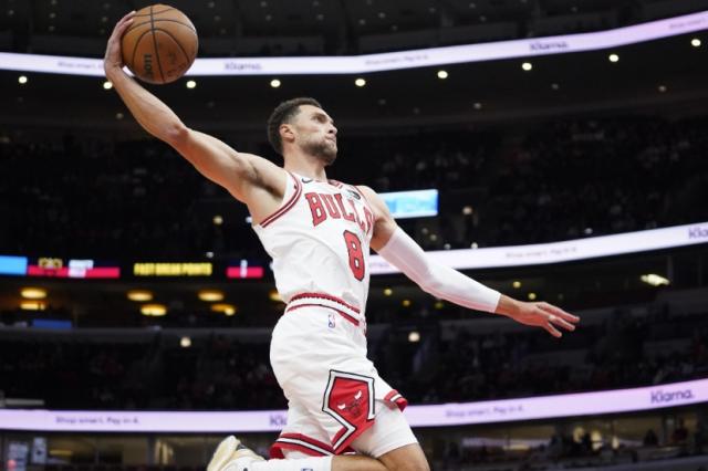 1700106541648020122.png 英超直播-湖人热火更有可能得到拉文 卡鲁索引各队广泛关注