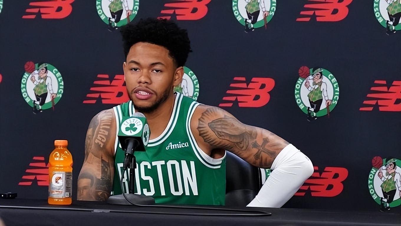 斗球直播-转型成功！失败的建队核心，如今却14+2+2，摇身一变成最佳第六人