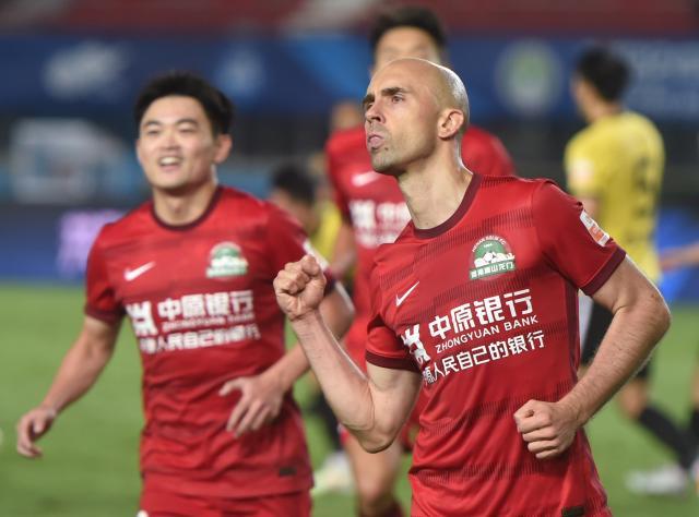 1661691531352067505.jpg NBA直播-【中超】阿德里安点射荣昊送助攻 河南2比1广州队